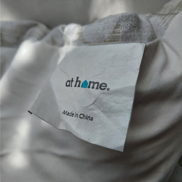 AT HOME! ECRU & CREAM HEAVY DAMASK W/CREAM INSETS LUXURY COMFORTER! QUEEN SIZE! - Picture 9 of 12